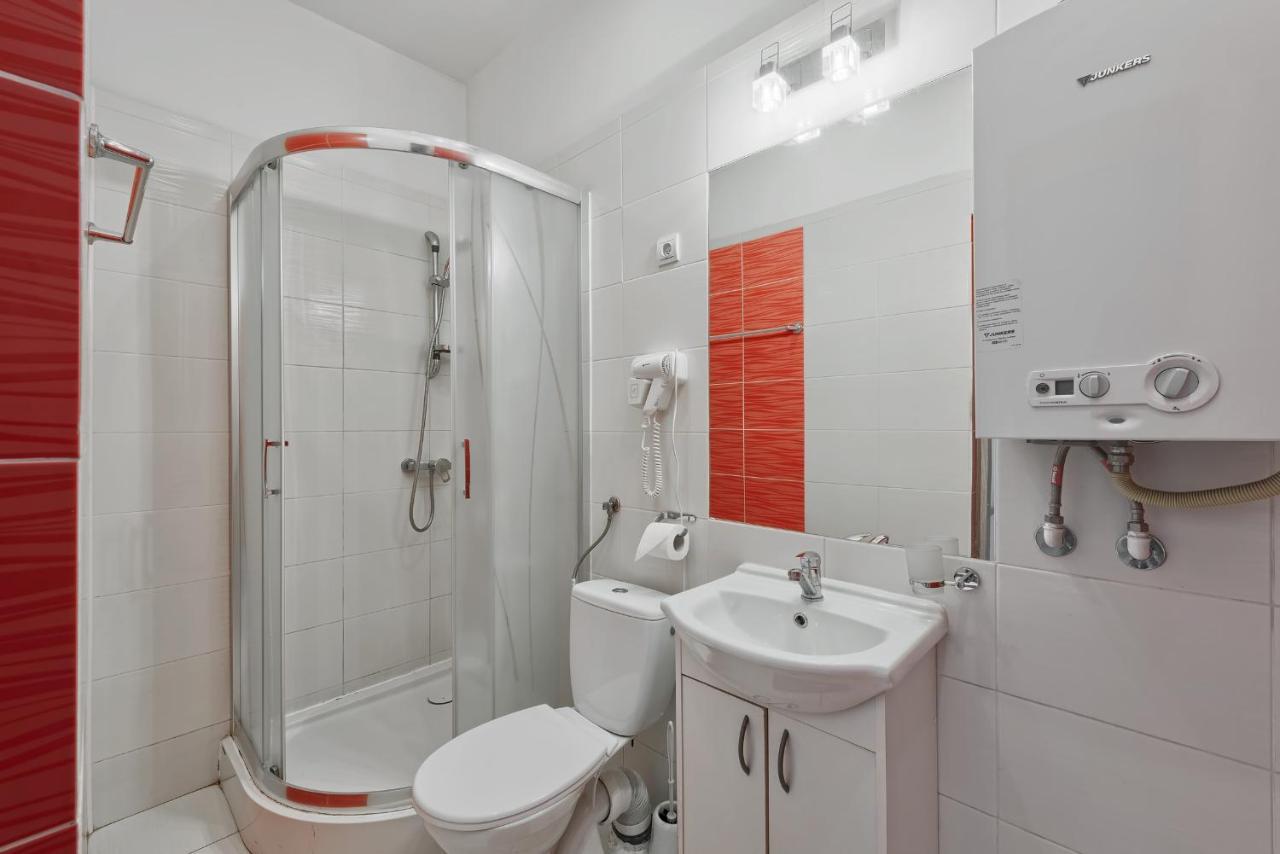70s Guest room Cracovie Extérieur photo